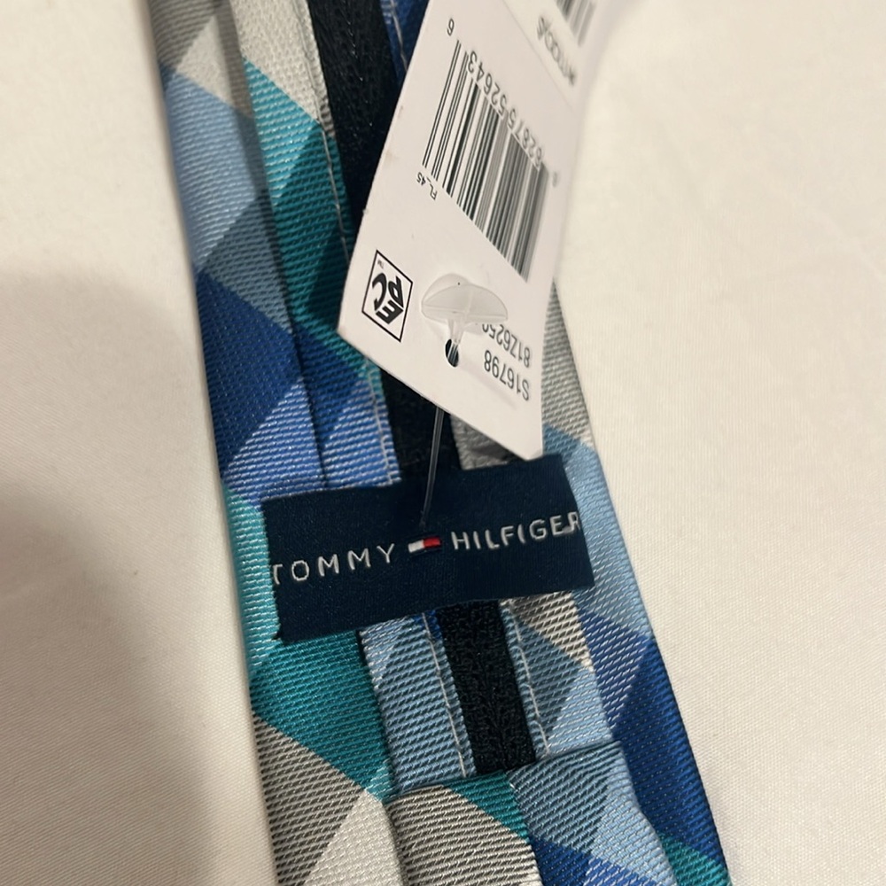 TOMMY HILFIGER BOYS TIE, ZIP UP - Picture 4 of 5
